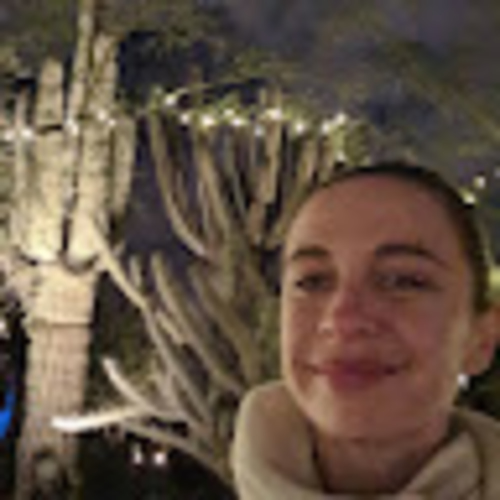 Meet your Posher, Stephanie